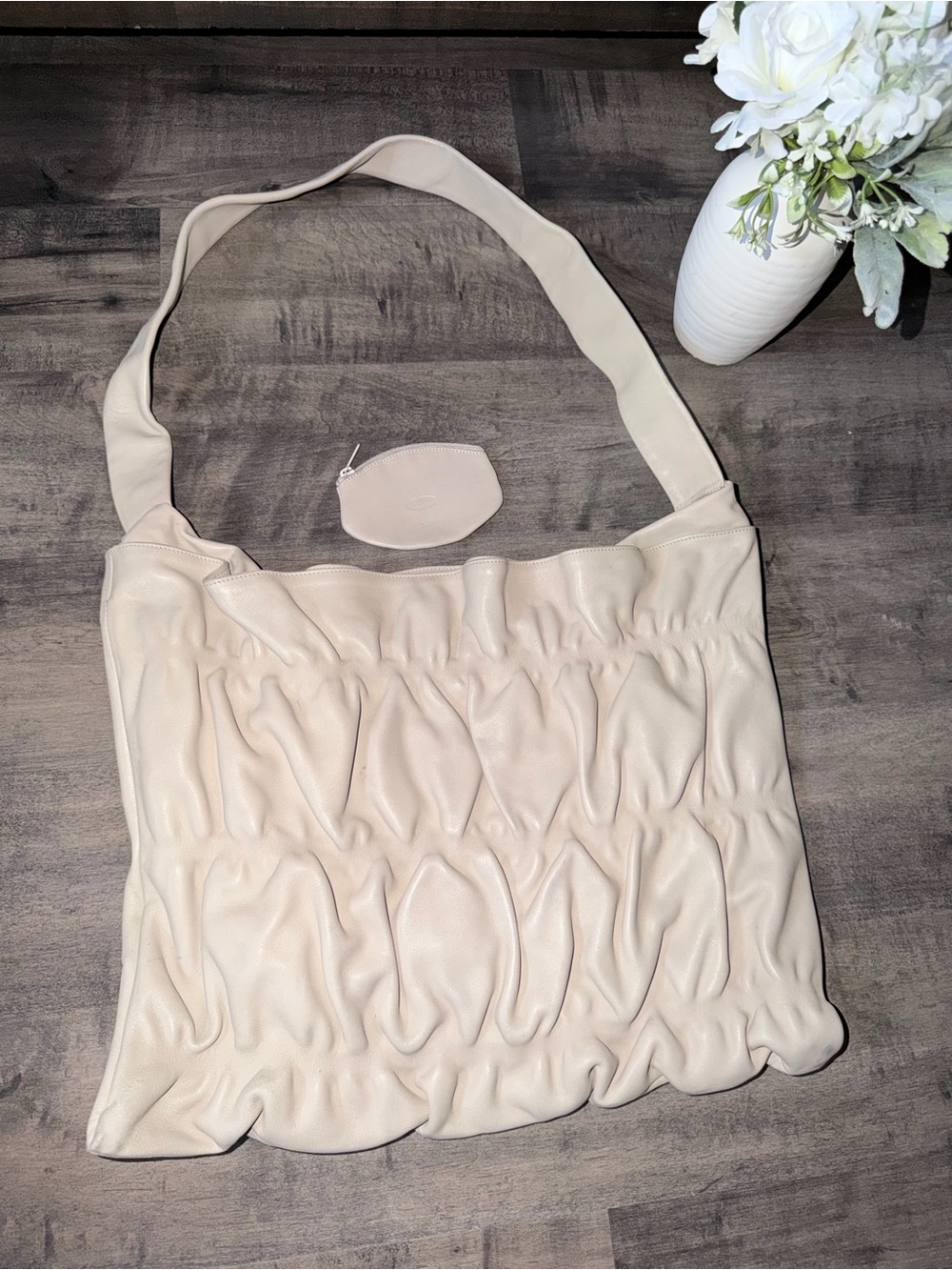 Lupo Soft Cream Ruched Shoulder Bag with Matching Coin Pouch